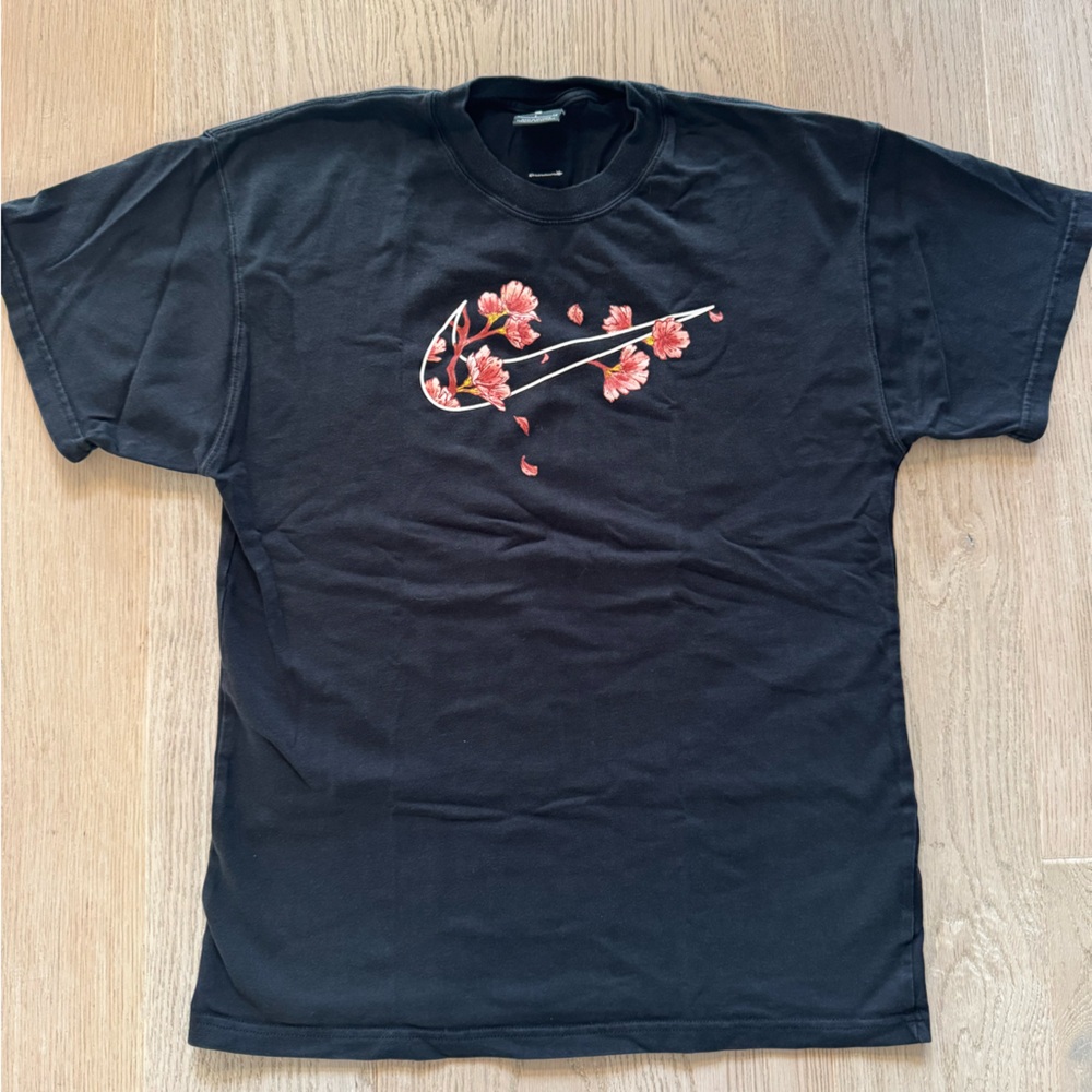 NIKE BASKETBALL - Cherry Blossom T-shirt